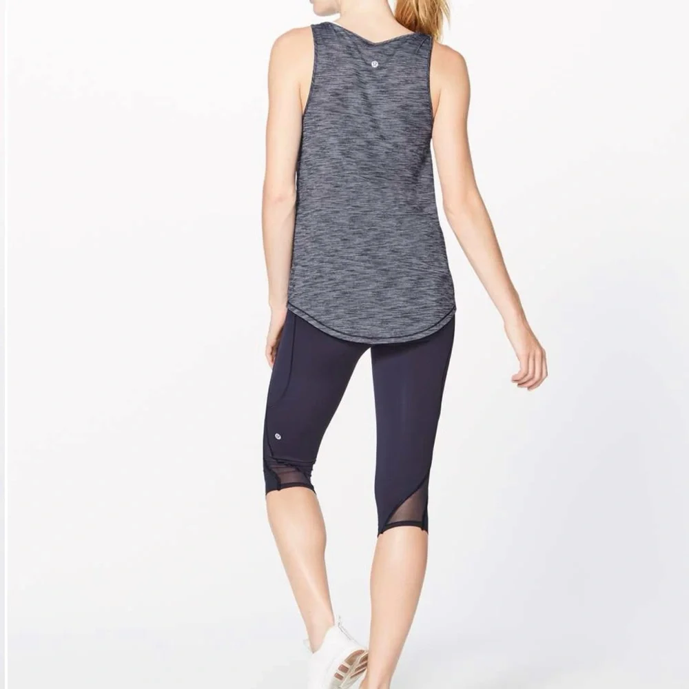 Lululemon Do The Twist Tank Heathered Deep Navy Womens 4
